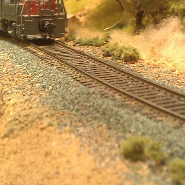Realistic track ballast with N Scale code 55 track