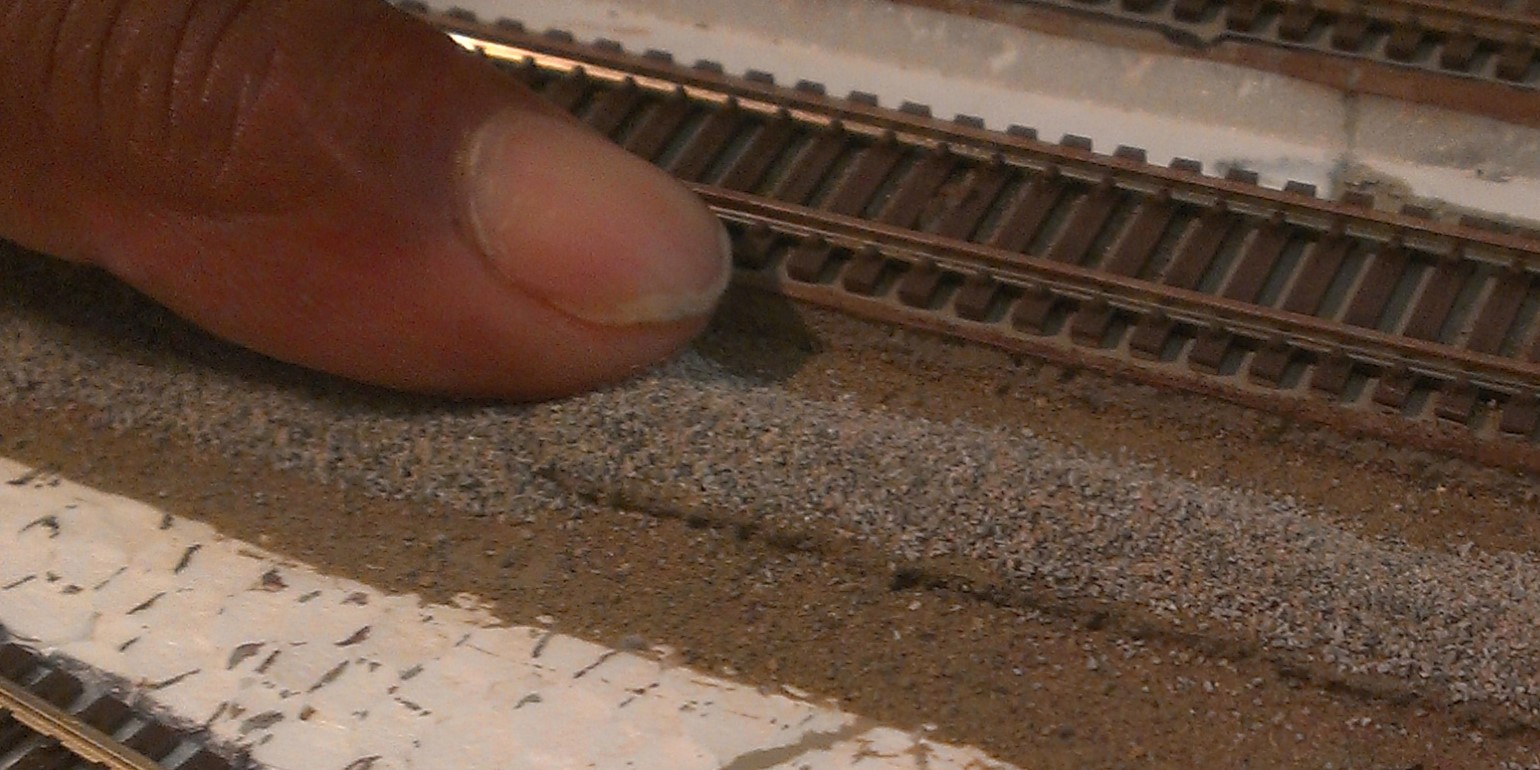 Leveling out the sub ballast on N Scale track