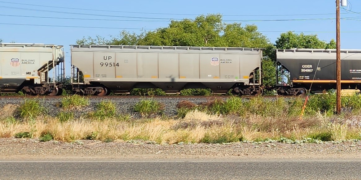 UP 99514 COVERED HOPPER