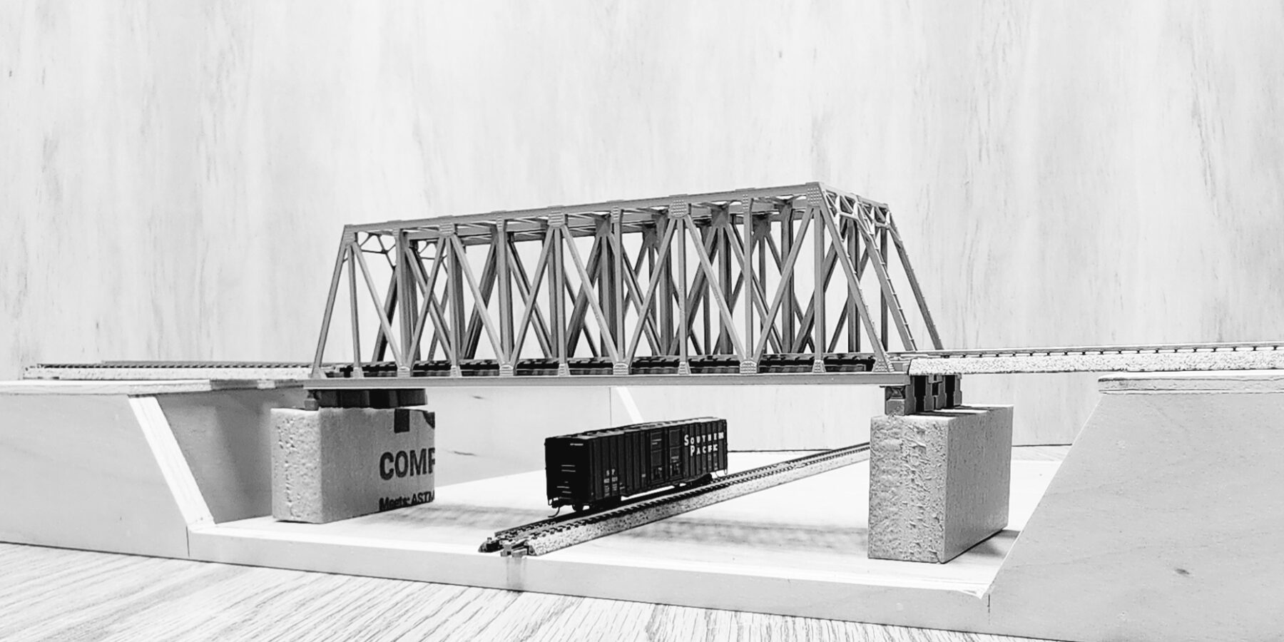 T-TRAK N Recessed Double Truss Bridge Front